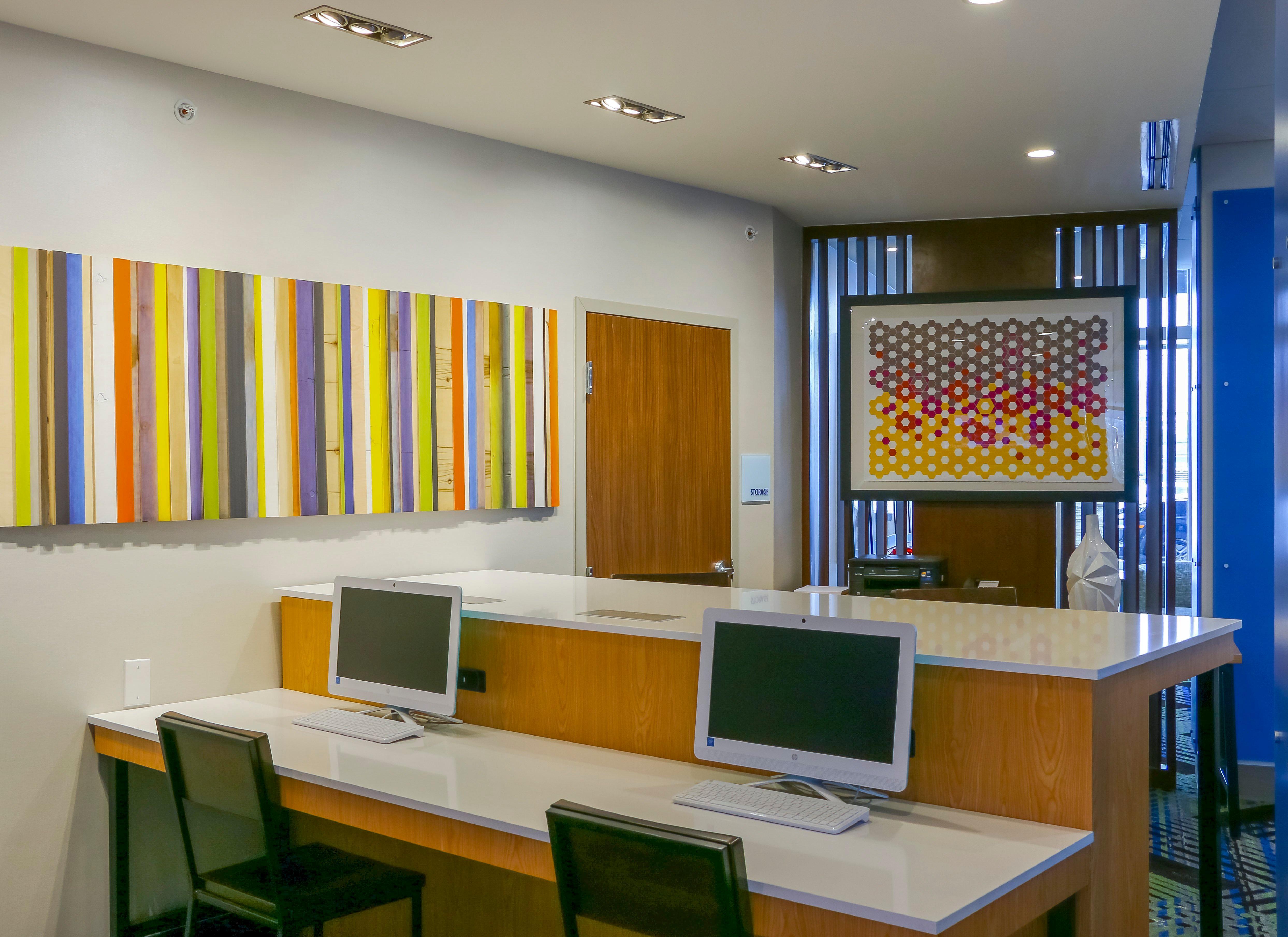 Holiday Inn Express & Suites - Detroit Northwest - Livonia By Ihg Exterior foto
