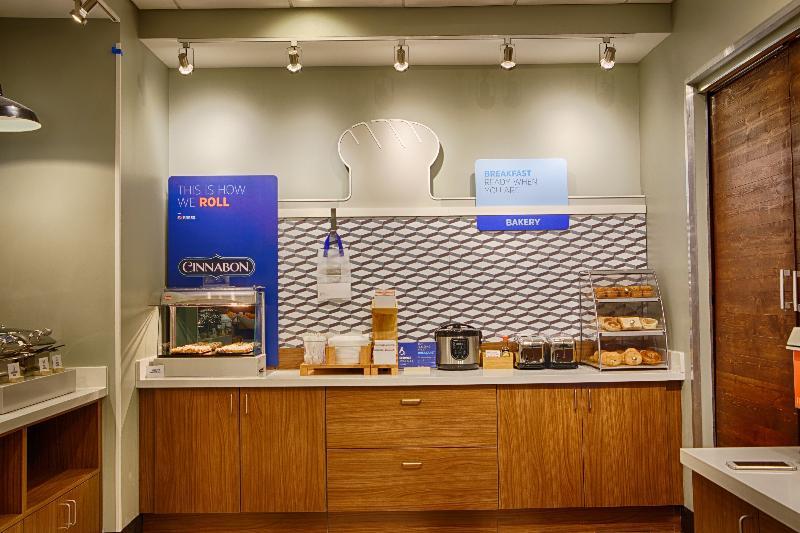 Holiday Inn Express & Suites - Detroit Northwest - Livonia By Ihg Exterior foto